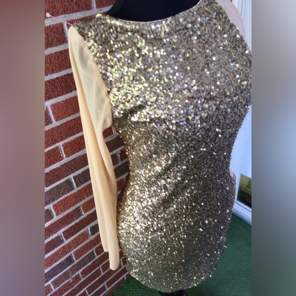 Reversible Gold sequined sheer Prom dress Size M - Picture 8 of 14